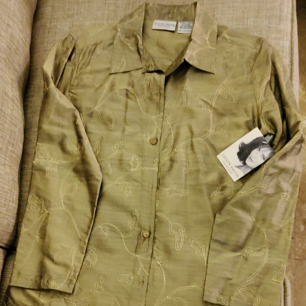 Jaclyn Smith classic blouse
